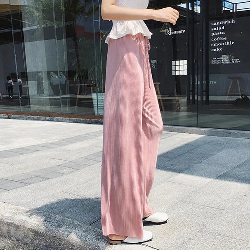Women’s Pleated Wide-Leg Pants