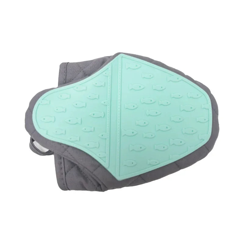 1pc Kitchen Anti scald Oven Gloves Kitchen Multi purpose Fish shaped Silicone Gloves Tray Tableware Rack Oven Gloves