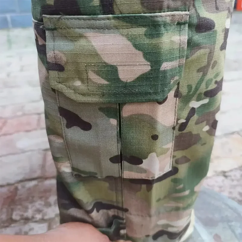 Men's Camouflage Cargo Pants with Knee Pads