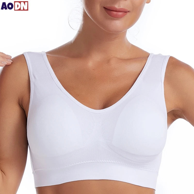 Women's Wide Strap Scoop Neck Sports Bra