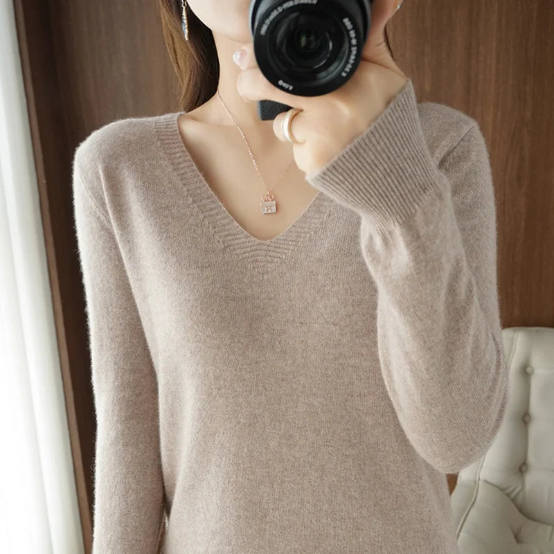 Women's V Neck Long Sleeve Sweater Casual Knit Layer
