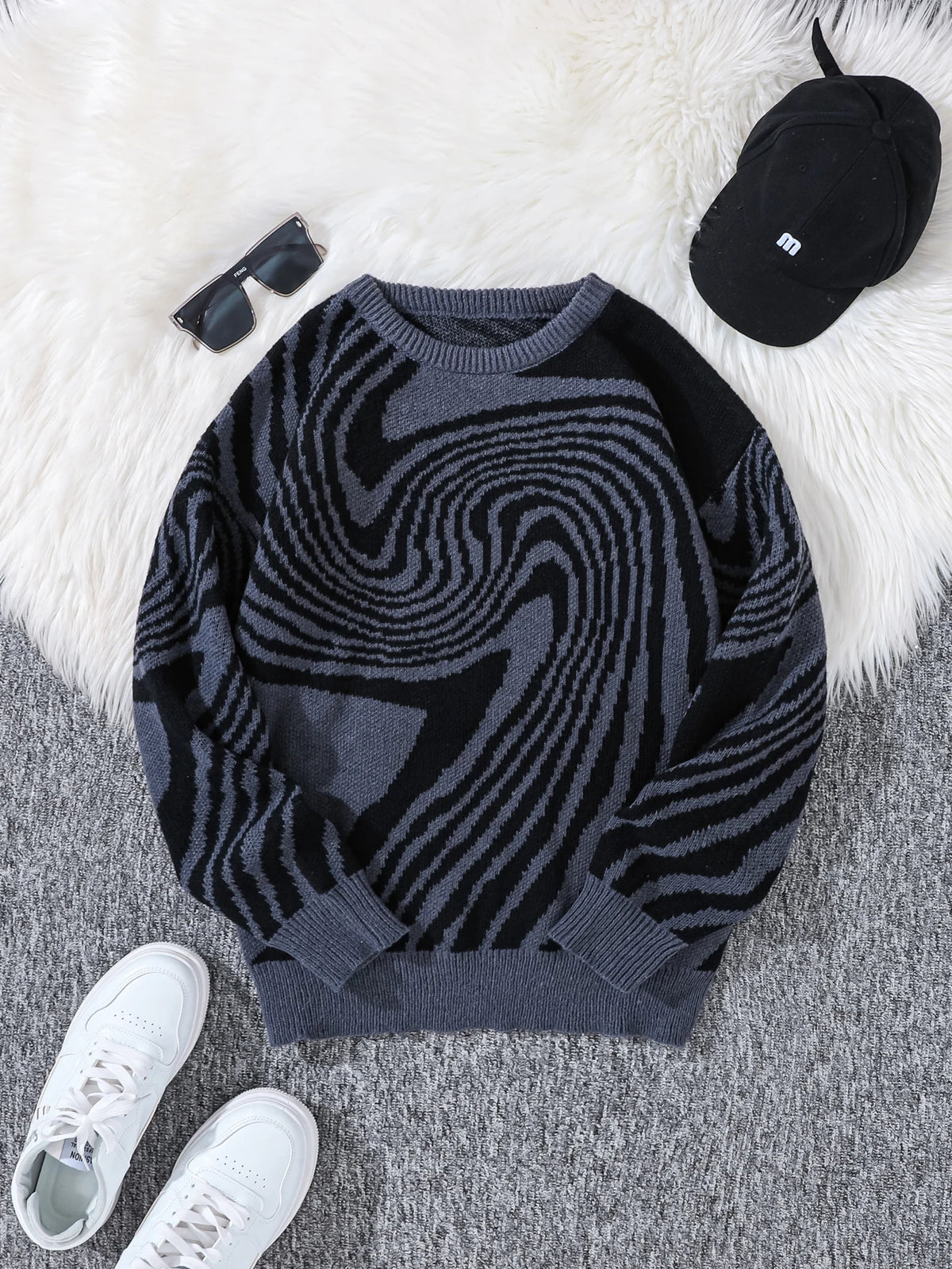 Men's Swirl Pattern Crew Neck Knit Sweater