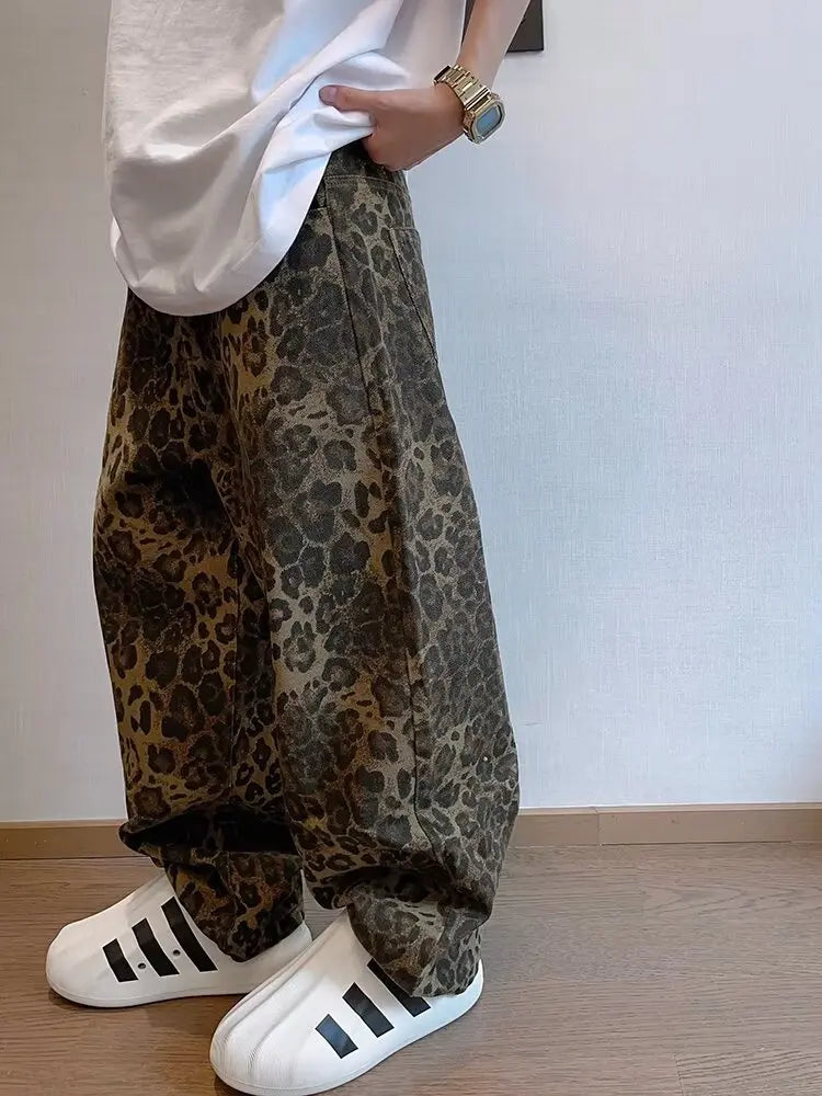 Men's Leopard Print Wide Leg Denim Jeans for Casual Everyday Wear