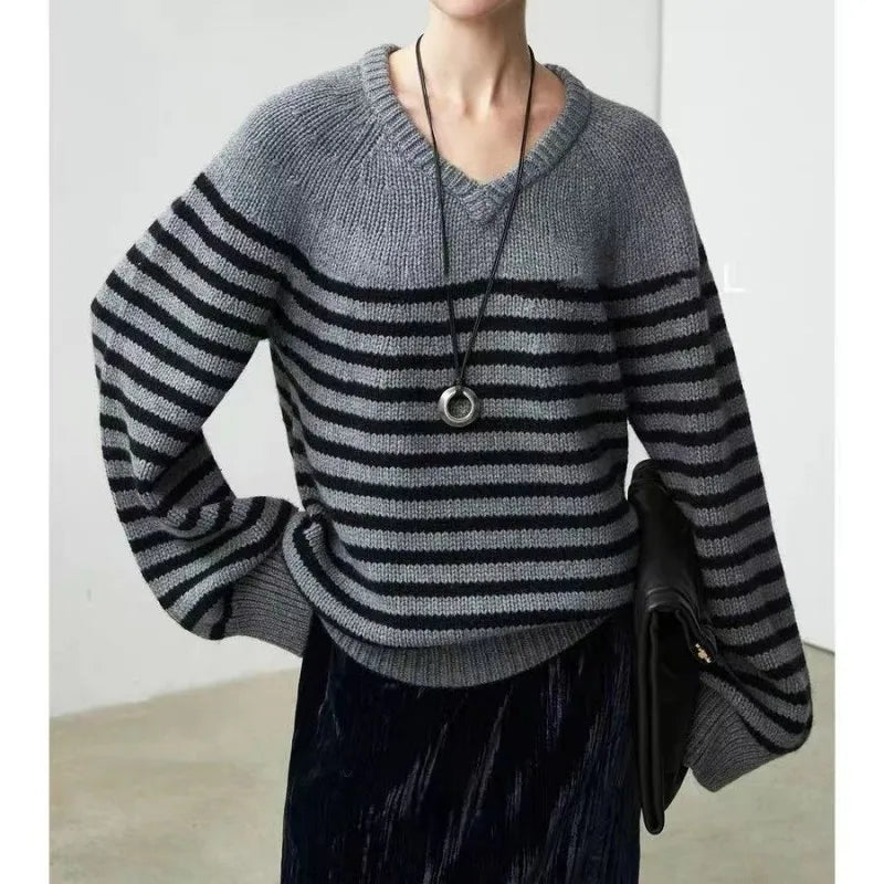 High-end V-neck striped 100% wool knitted sweater loose pullover sweater women wool base layer