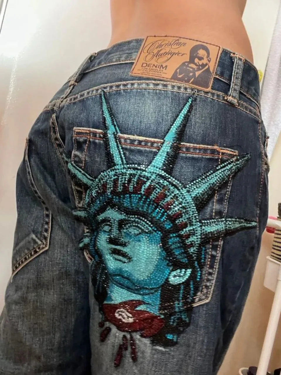 Women's Statue Graphic Straight Leg Denim Jeans For Everyday Outfits