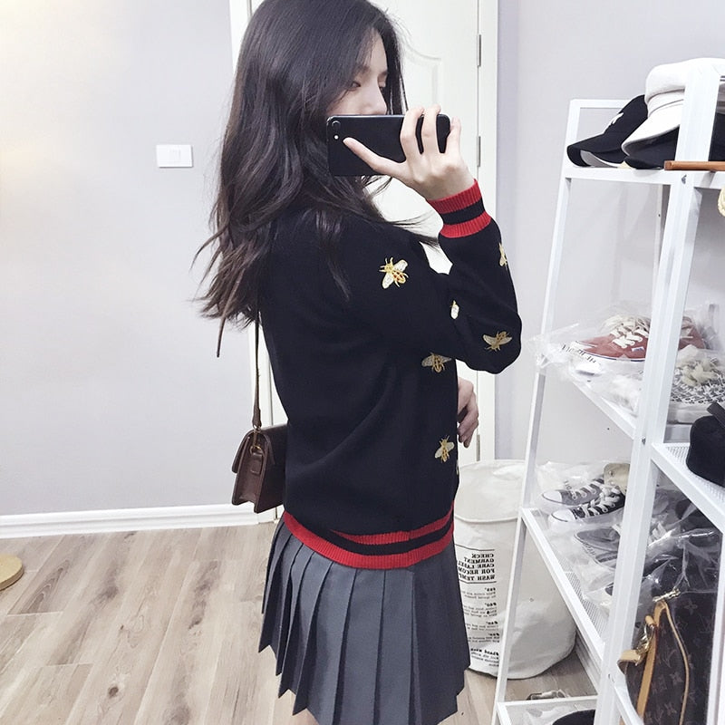 High Quality Fashion Designer Bee Embroidery Cardigan Long Sleeve Single Breasted Contrast Color Button Knitted Sweaters