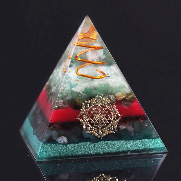 Orgonite Pyramid Green Aventurine Natural Crystal Repel Evil Spirits Pyramid Energy Healing Decoration Process Resin Gift | Vimost Shop.