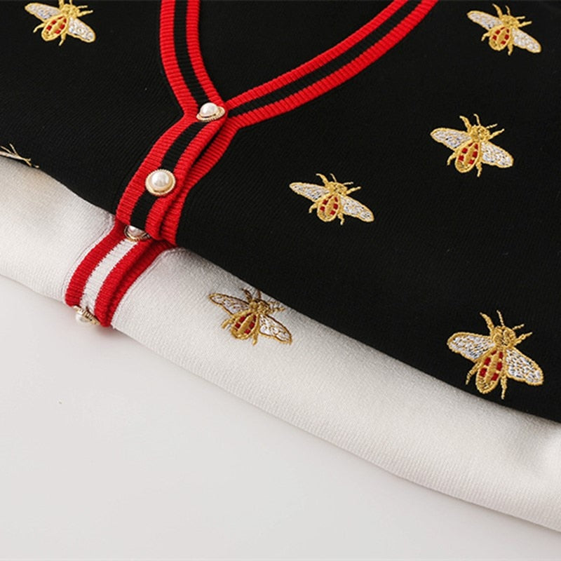 High Quality Fashion Designer Bee Embroidery Cardigan Long Sleeve Single Breasted Contrast Color Button Knitted Sweaters